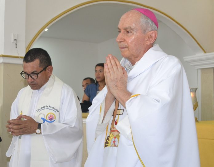 Héctor Salah Zuleta, obispo de Riohacha.