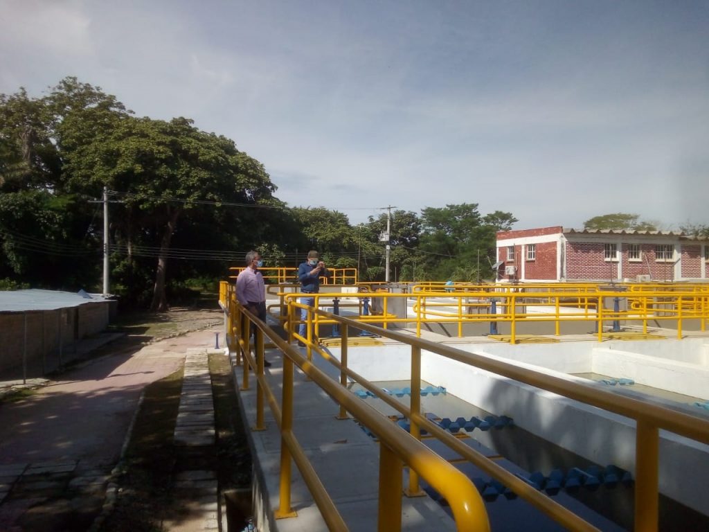 Dos veces y muy seguido, un funcionario de la superintendencia de servicios públicos visitó la planta para conocer la operación del acueducto de Riohacha en lo concerniente a la producción de agua que se entrega en la ciudad y a algunas comunidades indígenas.