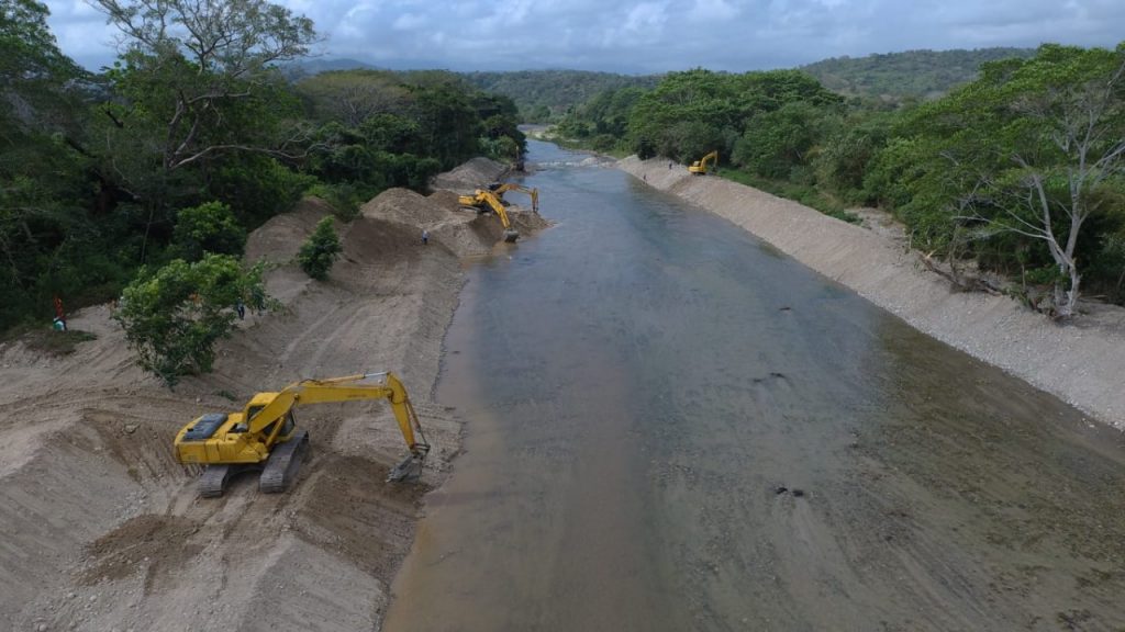 Obras de restauración del río Cañas avanzan positivamente