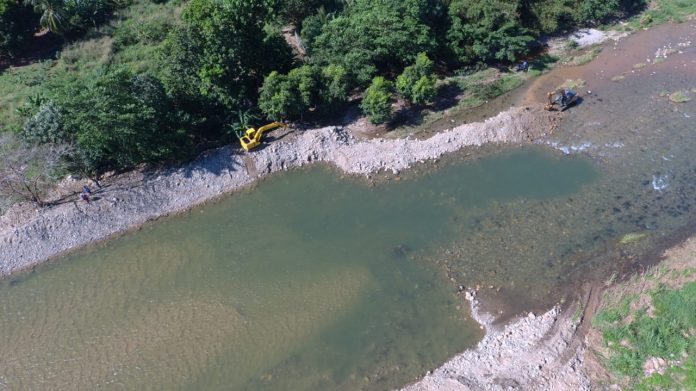 Obras de restauración del río Cañas avanzan positivamente