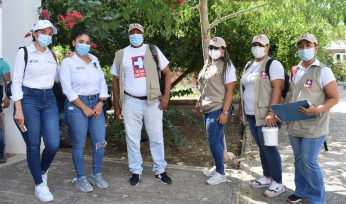 Búsquedas activas de criaderos del zancudo transmisor del Dengue se llevaron a cabo en distintas Instituciones Educativas del municipio de Barrancas, para determinar y erradicar posibles depósitos del mosquito Aedes Aegypti.