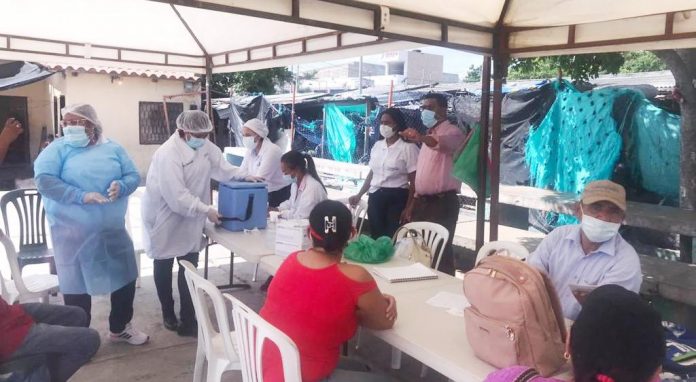 Desde este 11 de octubre y hasta el 16, se realiza en el Distrito de Riohacha una jornada masiva e intensiva de vacunación contra el covid-19, con el propósito de reducir la morbilidad grave y la mortalidad específica por esta enfermedad.