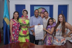 Aspecto de la designación por decreto de las reinas del Carnaval de Riohacha.