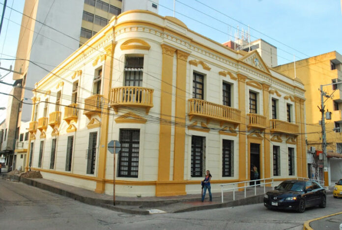 En el palacio de la calle segunda de Riohacha, ahí se habrían firmado convenios y contratos sin facultades del concejo distrital.