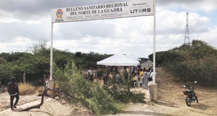 La comunidad de Marañamana, donde está el relleno sanitario, denunció que la basura contamina dos de sus jagüeyes y por eso bloquearon la entrada.