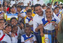 I.E. de Riohacha y recibe alimentación escolar y dotación de parte de Ecopetrol y Distrito El alcalde Genaro Redondo entrega la nueva dotación de menaje al IPC para fortalecer la alimentación escolar.