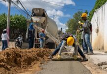 Comienza recuperación de vías en Riohacha tras complejas obras en la red del acueducto Equipos de obra adelantan los trabajos de recuperación de la malla vial, avanzando en la reposición de pavimento.