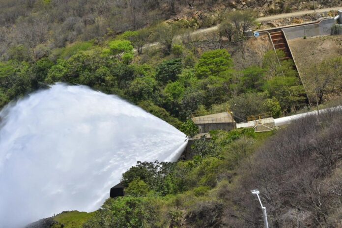 Vista de la represa del río Ranchería, de donde se suministrará agua potable a San Juan del Cesar.